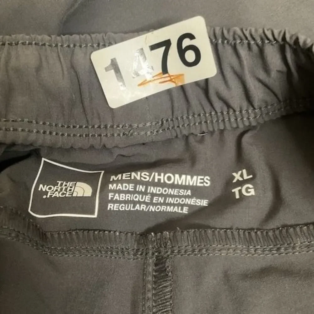 The North Face Gray Asphalt Unlined Hiking Fishing‎ Chino Shorts Men Size XL